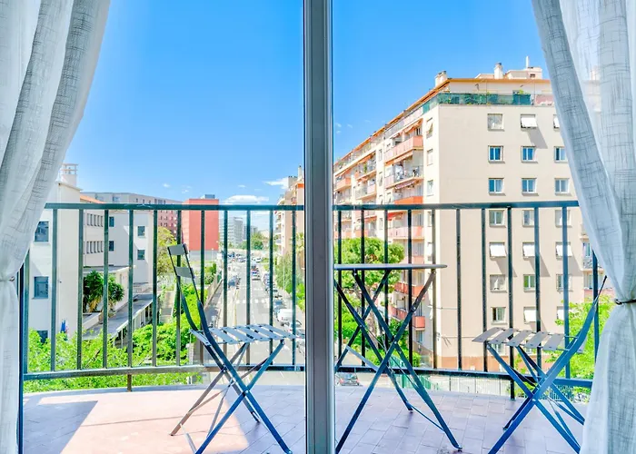 Confortable 2 Pièces 54 M2 Proche De La * Nice